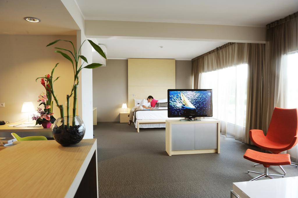 Hotel Du Centre Нумеа Экстерьер фото